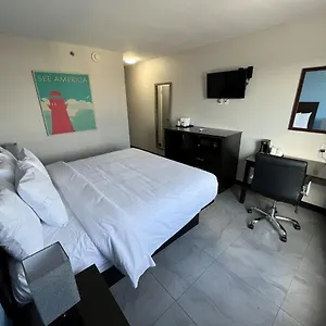 *** Hotel Travelodge By Wyndham Queens United States